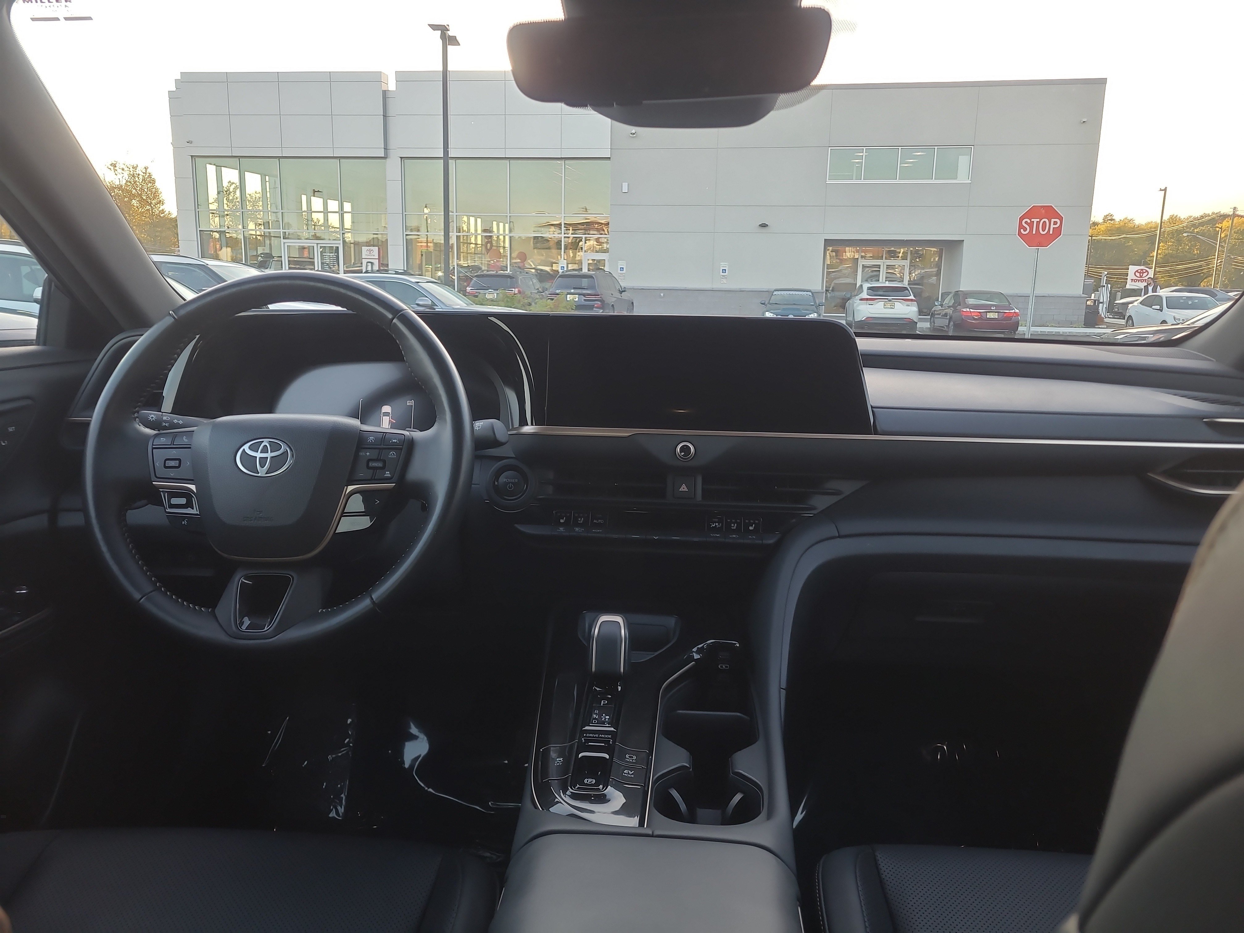 Certified 2025 Toyota Crown Signia AWD/4WD image 18
