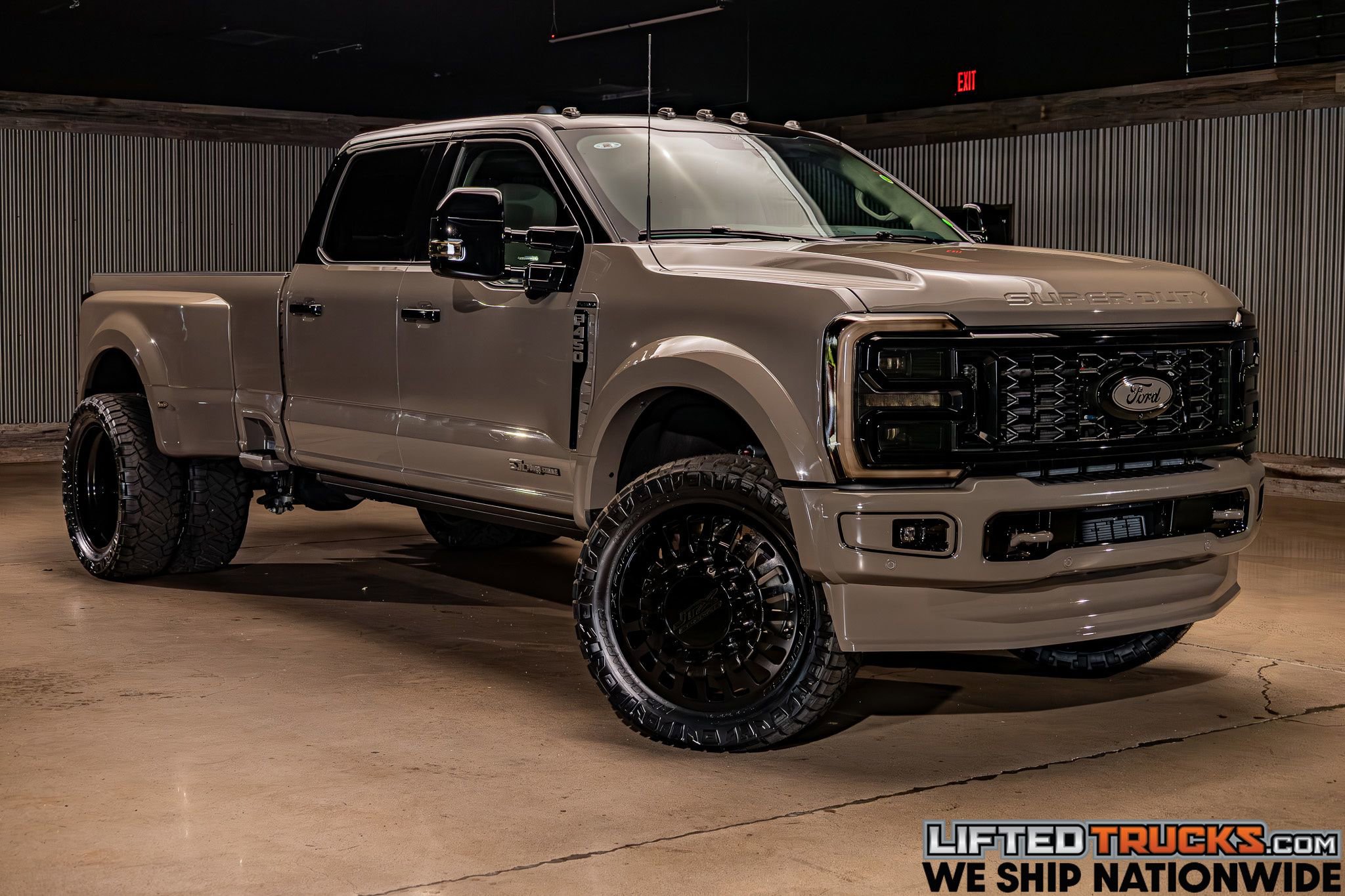 Used 2026 Ford F450 Platinum AWD/4WD image 1