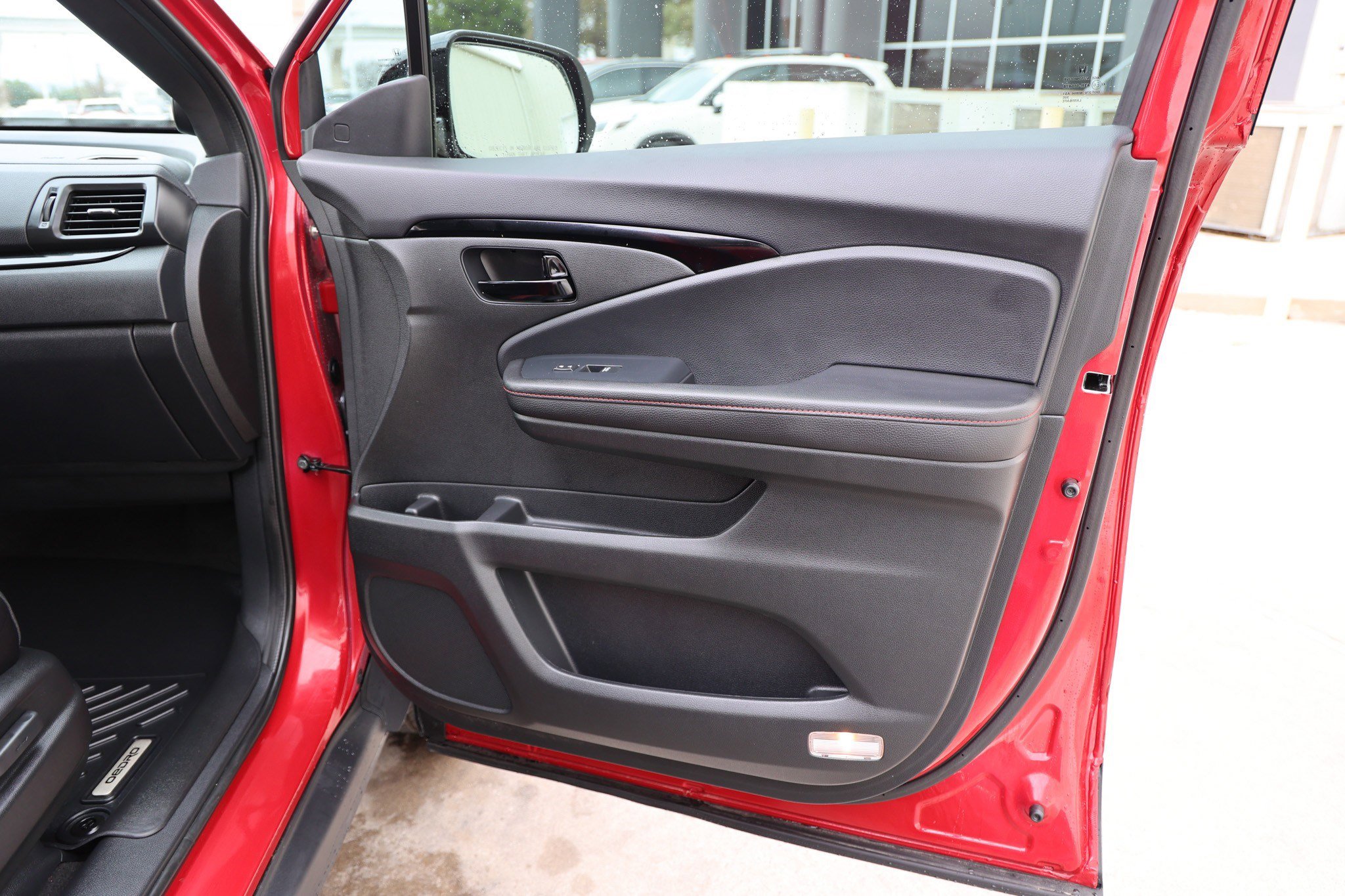 Used 2024 Honda Passport Black Edition image 35