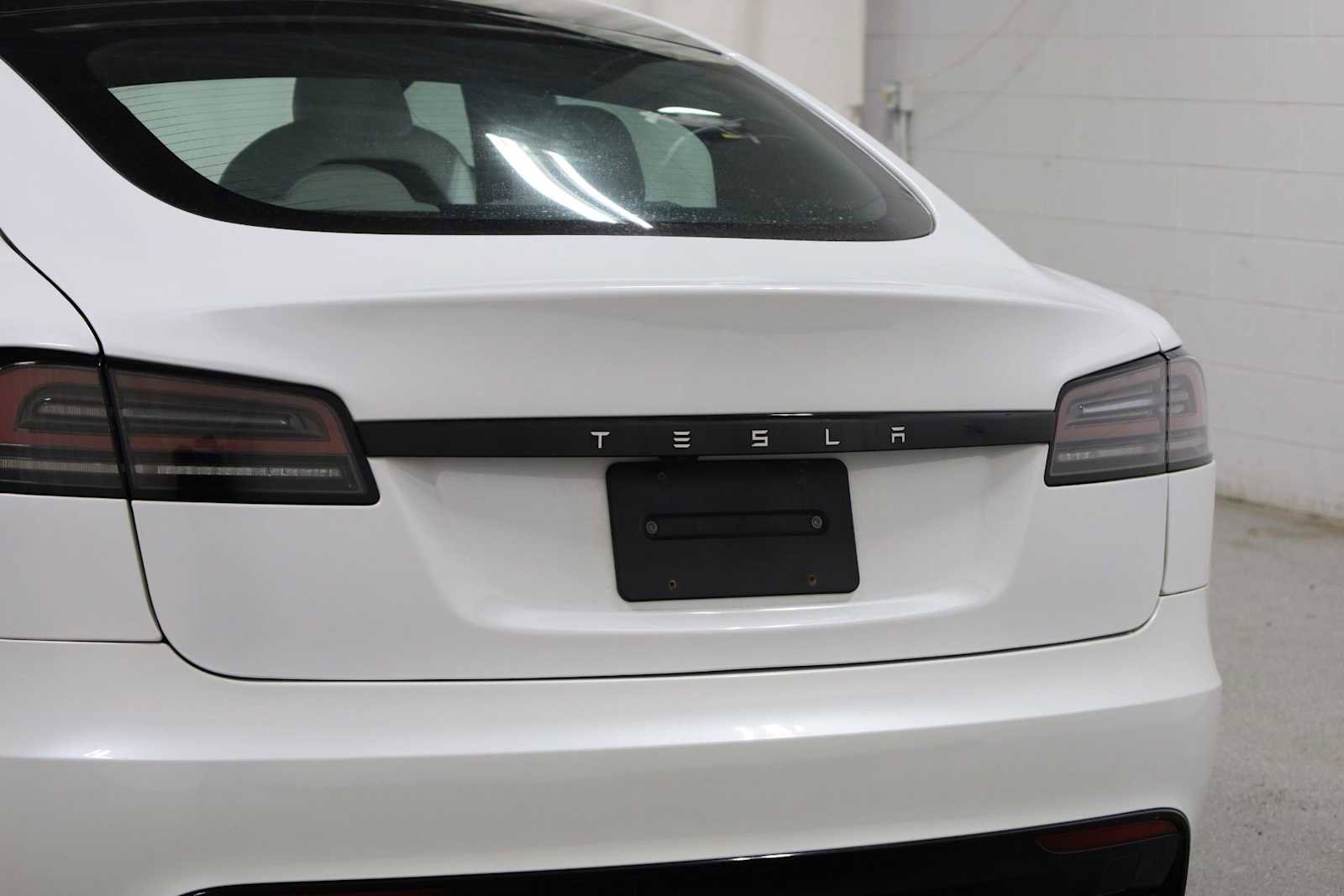 Used 2023 Tesla Model S image 8