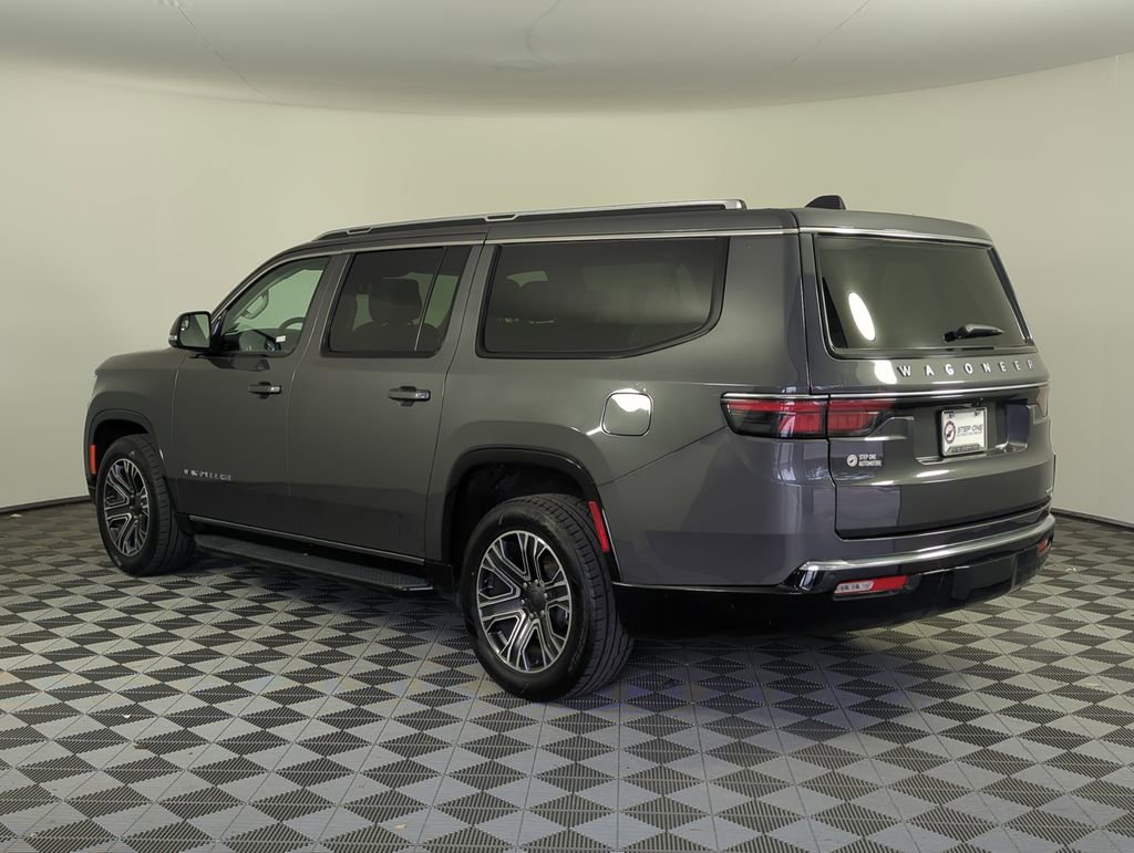 Used 2024 Jeep Wagoneer L Series II image 7
