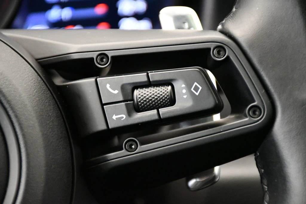 Certified 2024 Porsche Macan GTS image 28