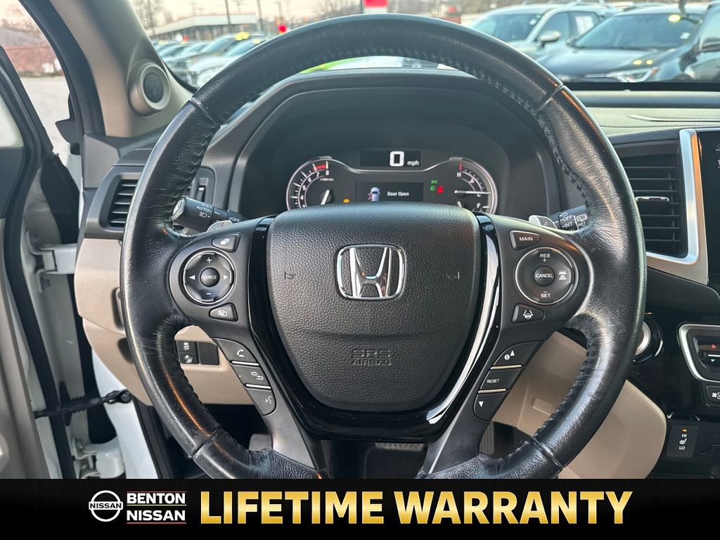 Used 2017 Honda Pilot Touring image 15