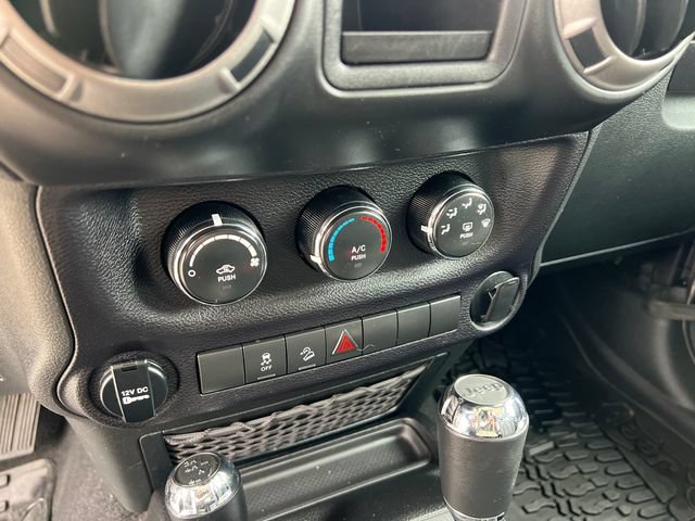Used 2014 Jeep Wrangler Sport AWD/4WD image 17