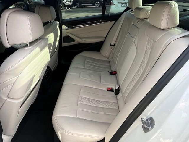 Used 2018 BMW M550i xDrive w/ Driving Assistance Package image 16