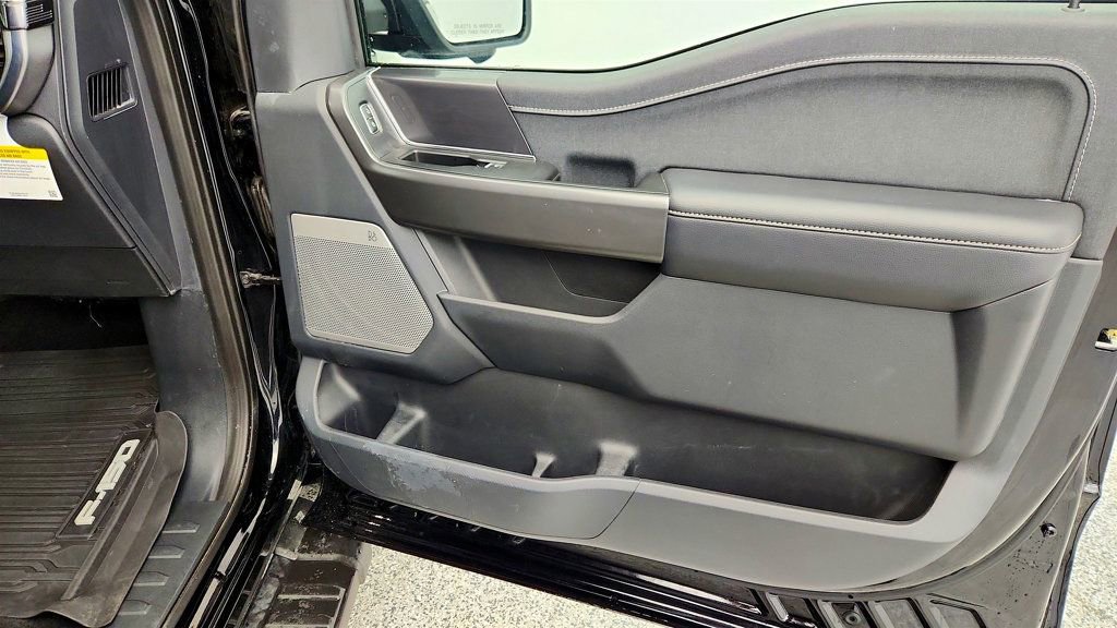 Used 2025 Ford F150 Lariat w/ Equipment Group 501A Mid image 24