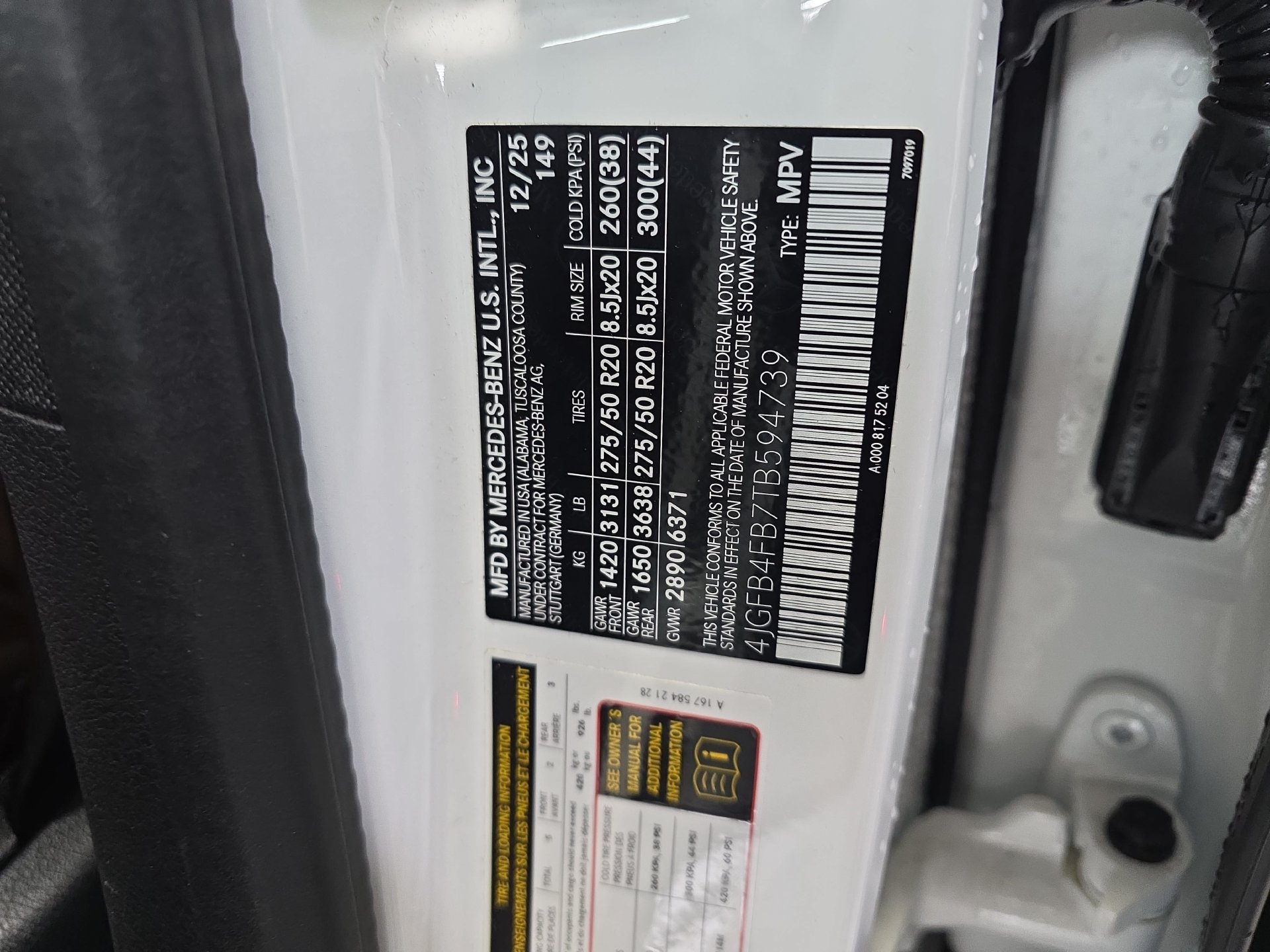 Used 2026 Mercedes-Benz GLE 350 4MATIC w/ Winter Package image 34