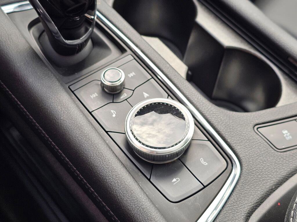 Certified 2023 Cadillac XT5 Sportv w/ Technology Package image 35