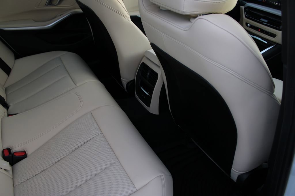 New 2026 BMW 330i xDrive Sedan image 46