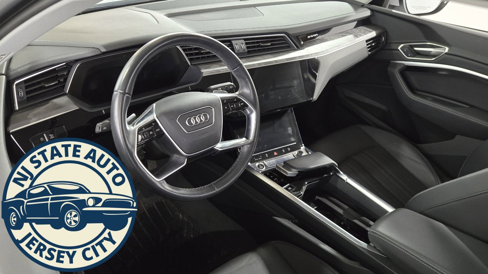 Used 2024 Audi Q8 e-tron Premium Plus image 10