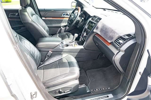 Used 2019 Ford Explorer Platinum AWD/4WD image 42