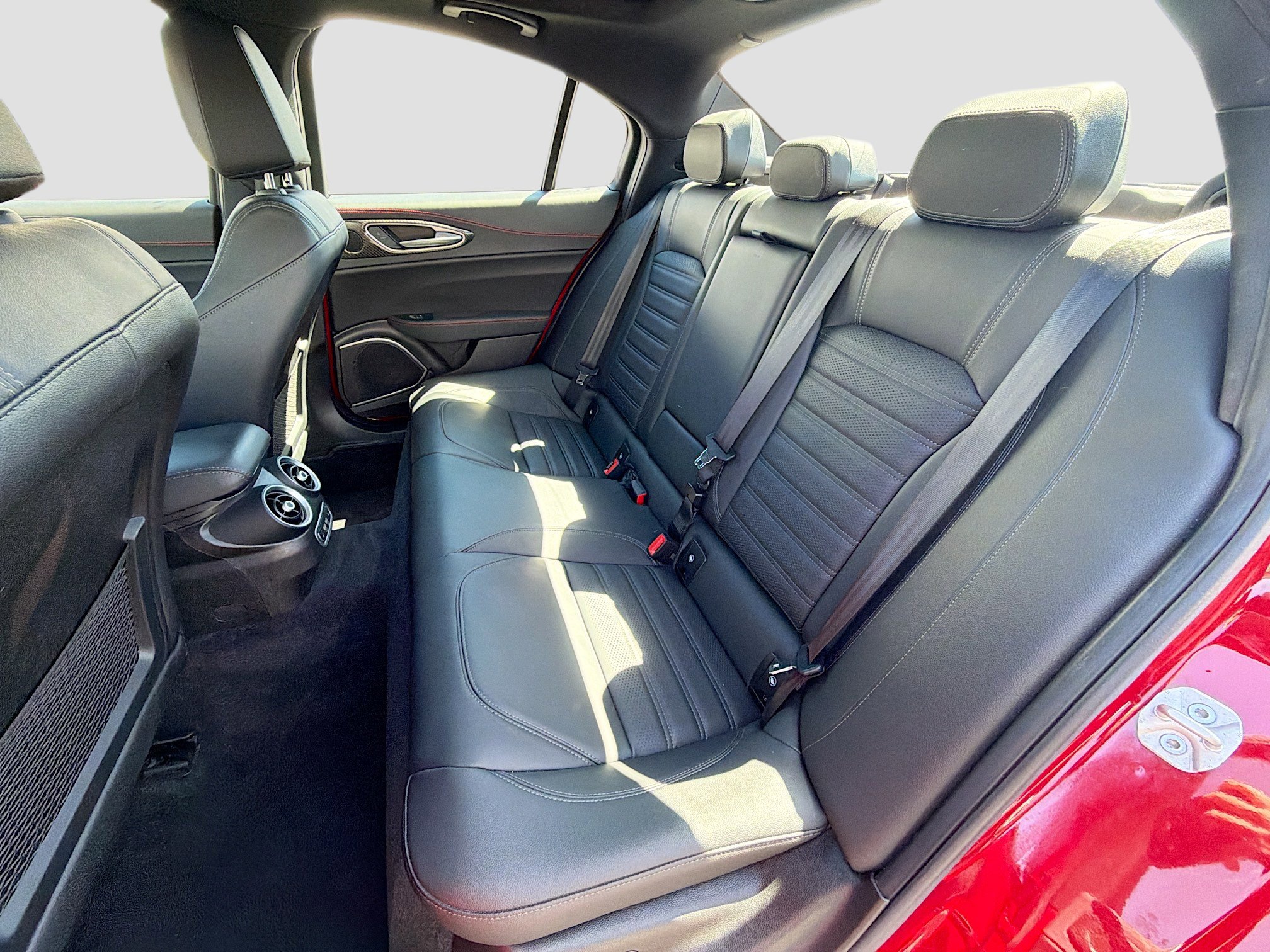 Used 2023 Alfa Romeo Giulia Estrema image 20