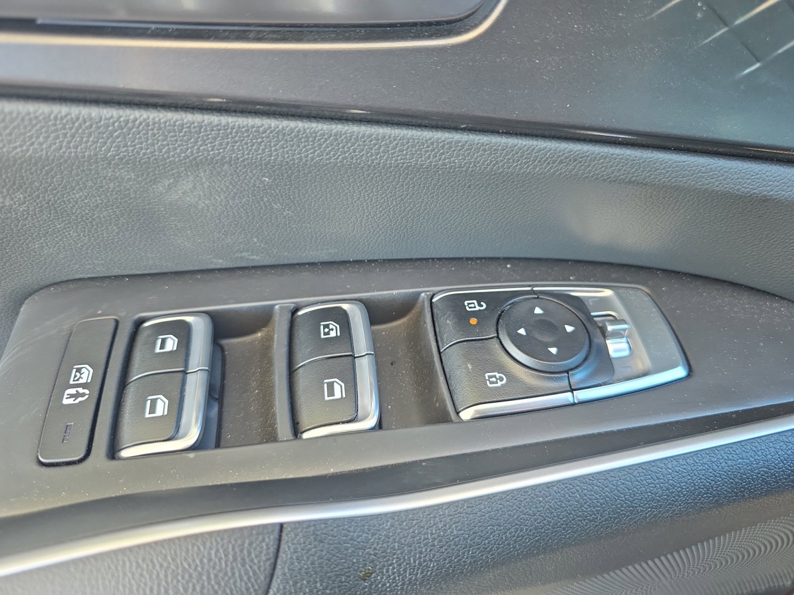 Certified 2025 Kia Sorento S image 26