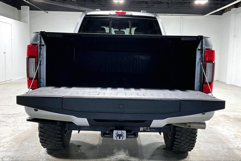 Used 2022 Ford F250 Lariat w/ Black Appearance Package AWD/4WD image 37