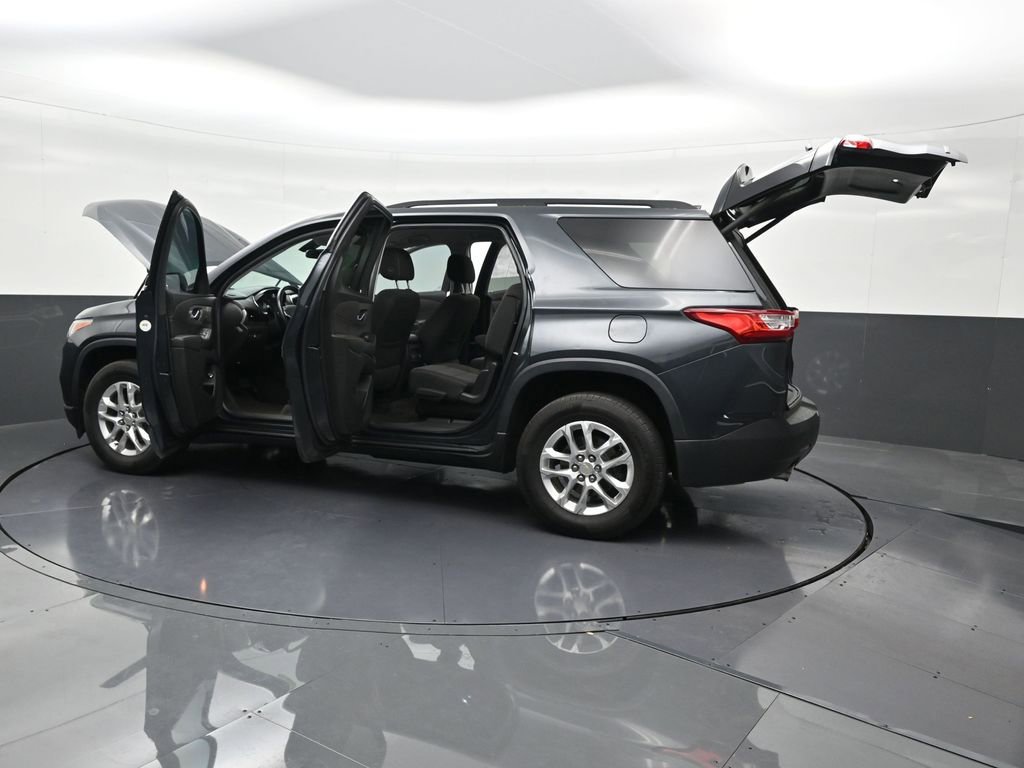 Used 2020 Chevrolet Traverse LT image 35