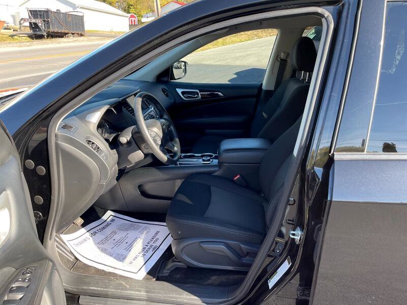Used 2019 Nissan Pathfinder S image 11