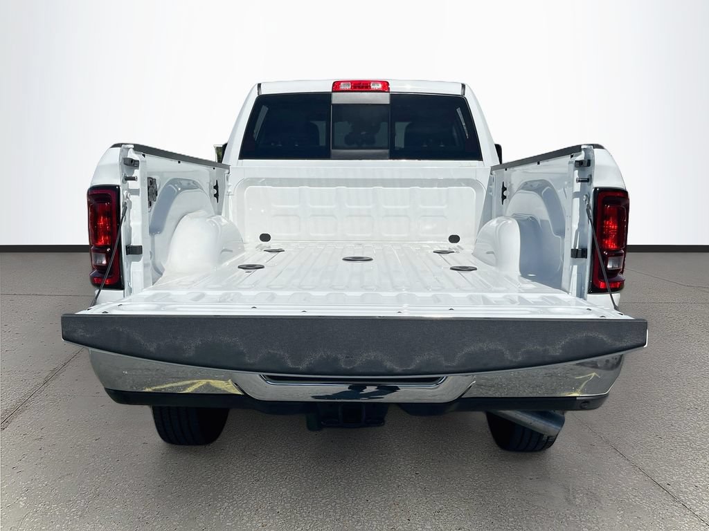 New 2026 RAM 2500 Tradesman AWD/4WD image 24