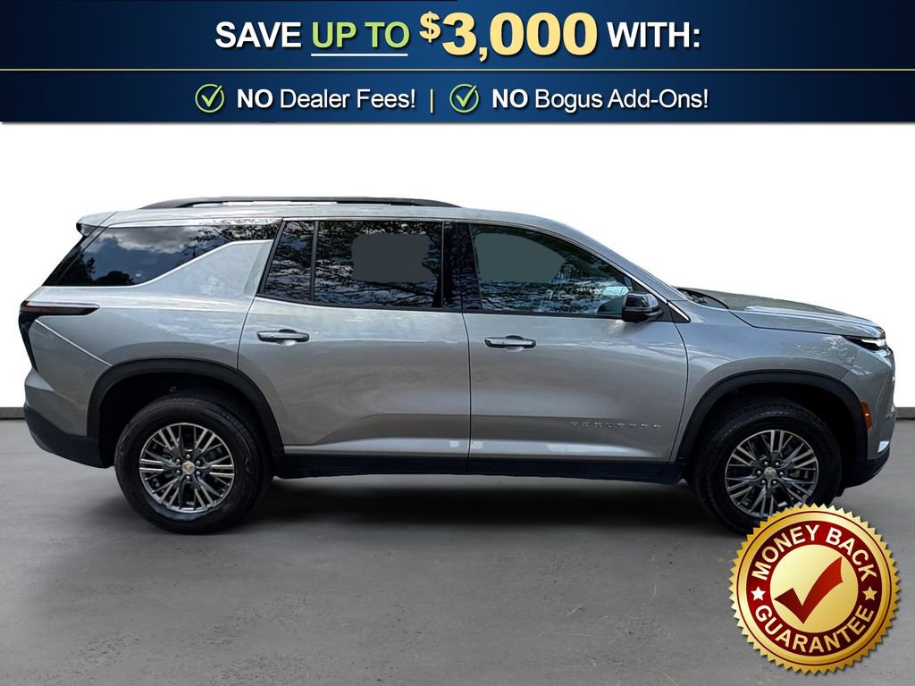 Used 2024 Chevrolet Traverse LT image 8