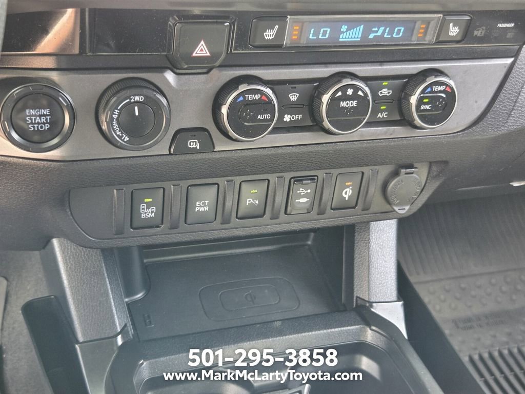 Used 2017 Toyota Tacoma TRD Off-Road AWD/4WD image 19