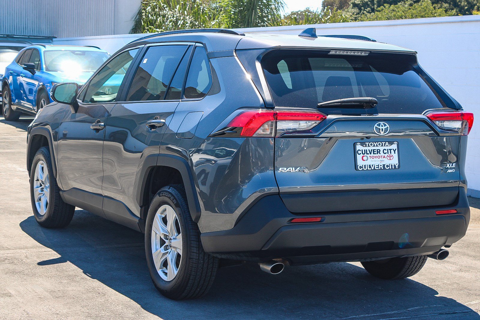 Used 2021 Toyota RAV4 XLE w/ XLE Grade Weather Package AWD/4WD image 7