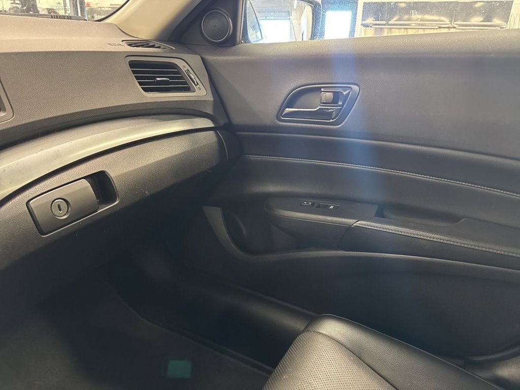 Used 2014 Acura ILX w/ Technology Package image 15