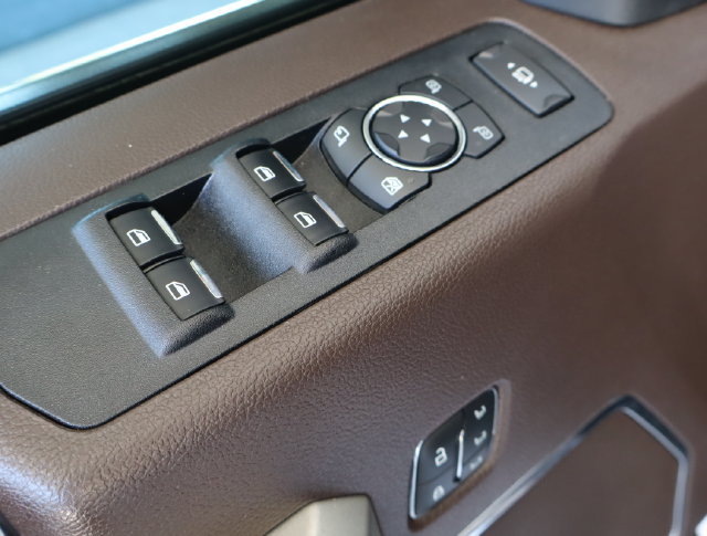 Used 2022 Ford F250 King Ranch w/ King Ranch Ultimate Package AWD/4WD image 18