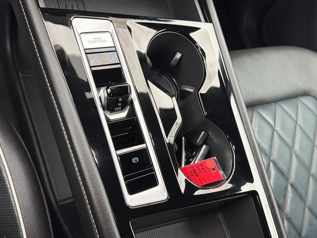 Used 2025 Volkswagen Atlas Cross Sport SEL Premium R-Line image 27