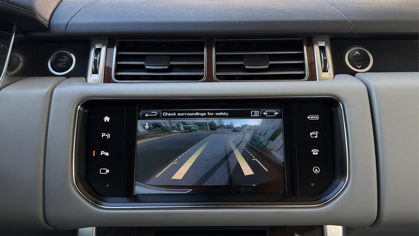 Used 2016 Land Rover Range Rover HSE image 11