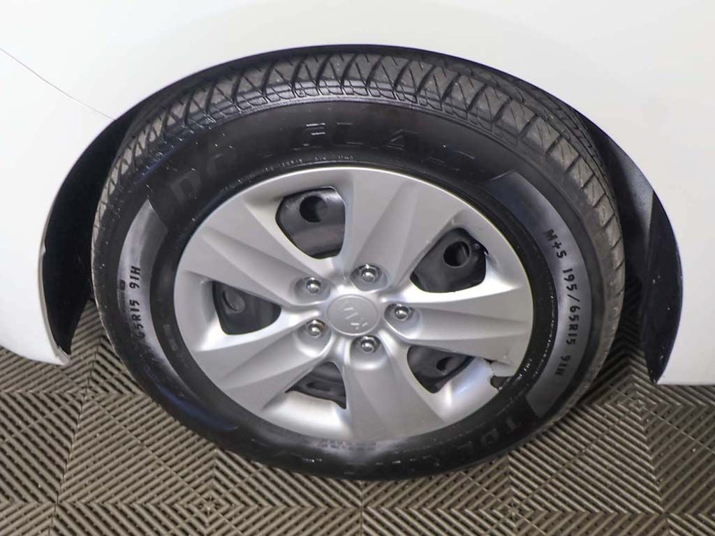 Used 2016 Kia Forte LX FWD image 11