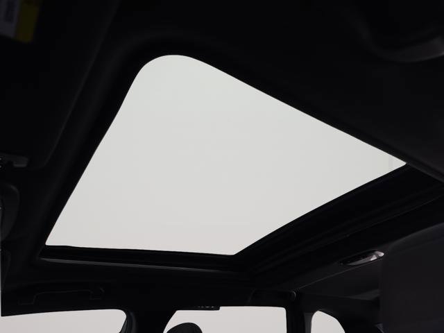 Used 2025 Subaru Forester Premium image 22