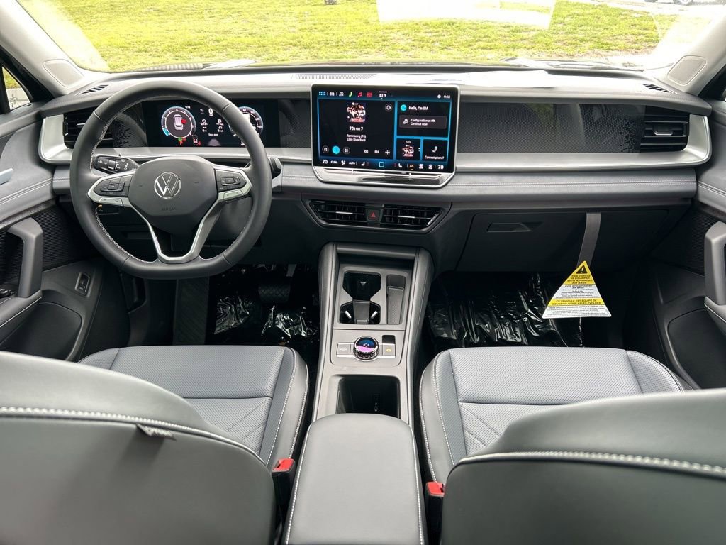 New 2026 Volkswagen Tiguan SE FWD image 10
