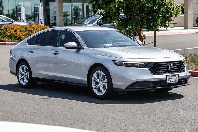 Used 2025 Honda Accord LX image 6