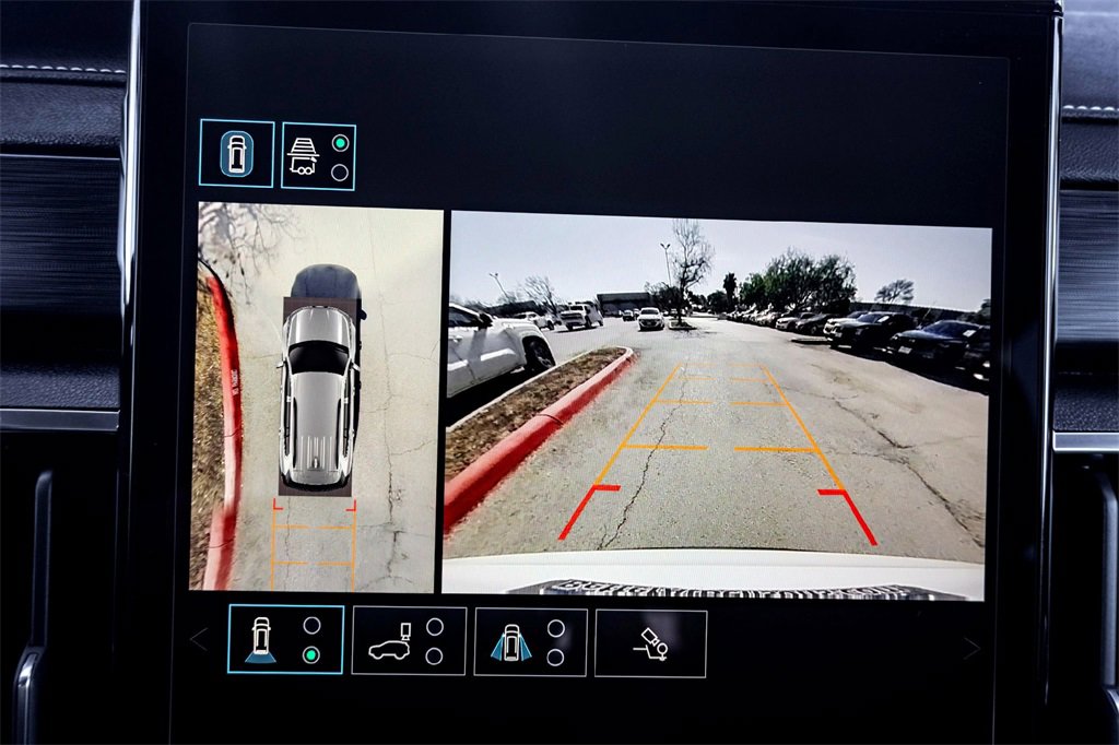 Used 2025 GMC Acadia Elevation image 24