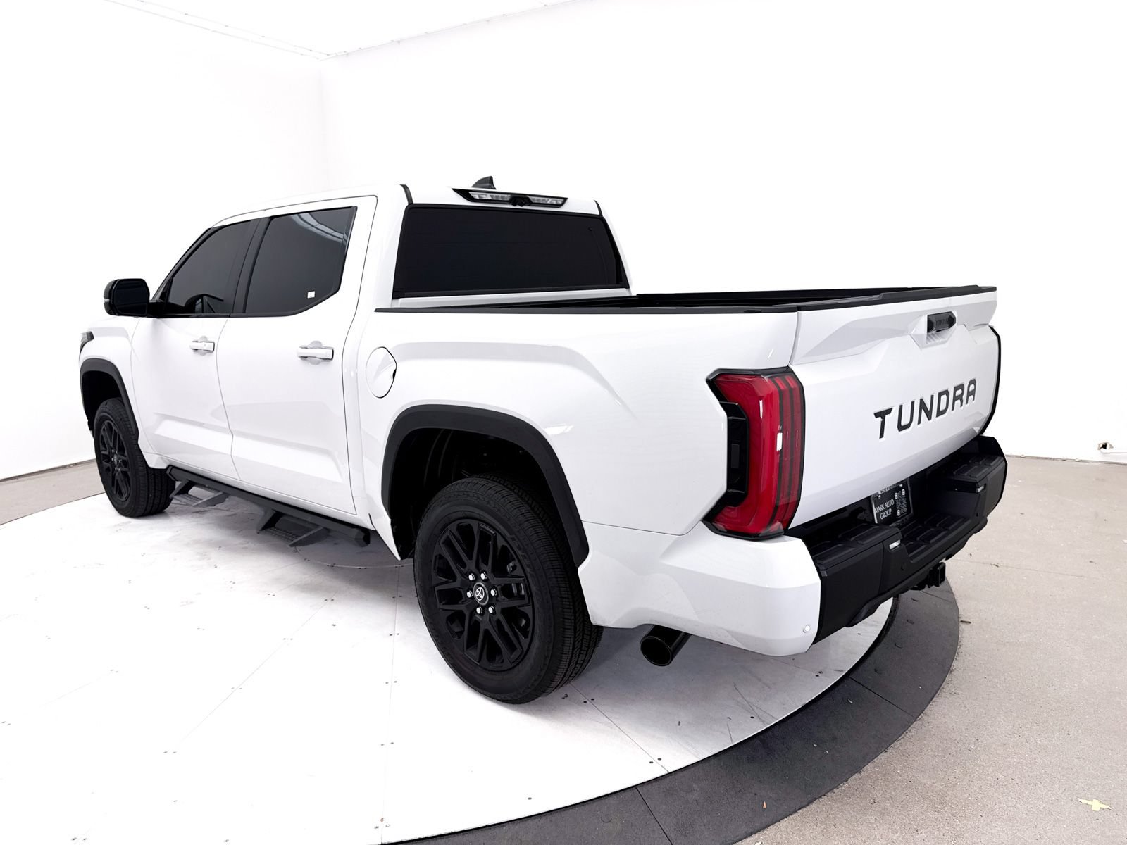 Used 2026 Toyota Tundra Limited AWD/4WD image 17