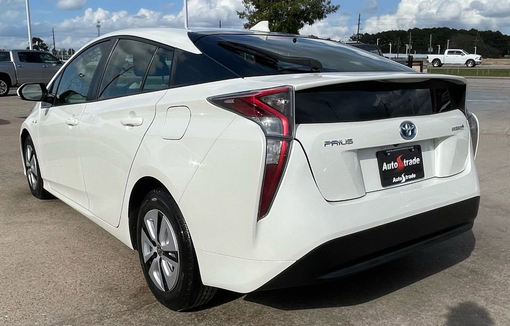 Used 2017 Toyota Prius Three w/ Carpet Mat Package image 6