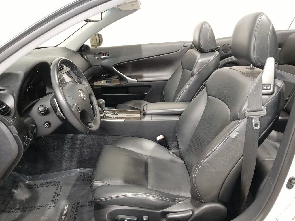 Used 2010 Lexus IS 250C RWD image 10