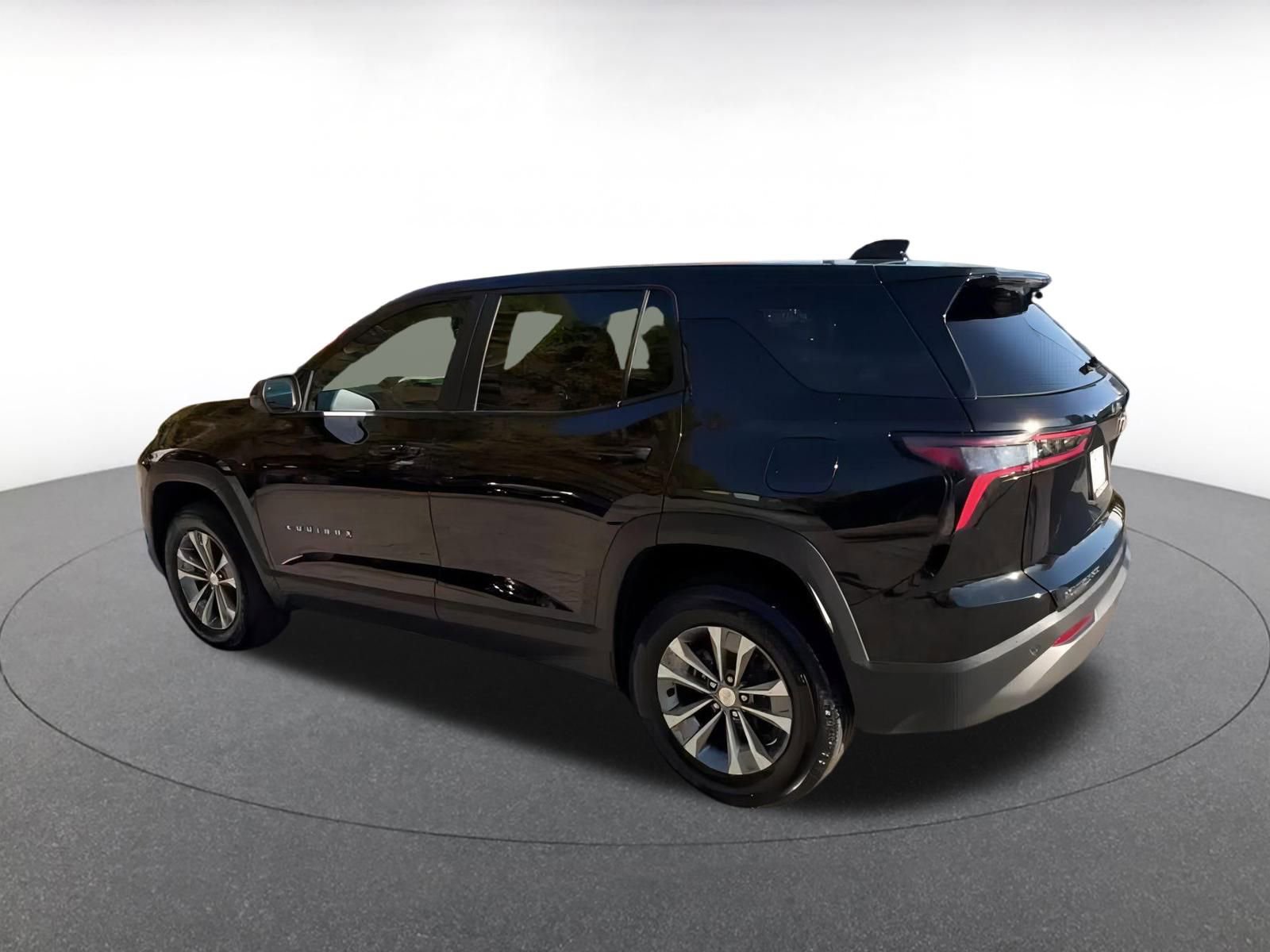 Used 2025 Chevrolet Equinox LT image 10