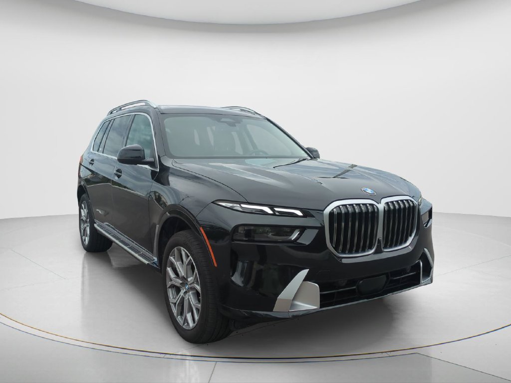 Used 2026 BMW X7 xDrive40i AWD/4WD image 3