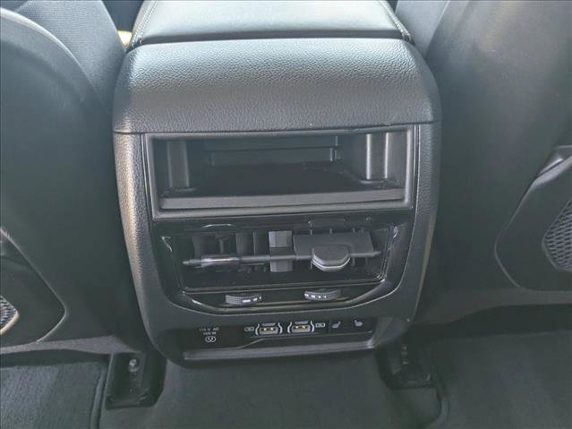 Used 2023 Jeep Grand Cherokee Limited w/ Black Appearance Package RWD image 16