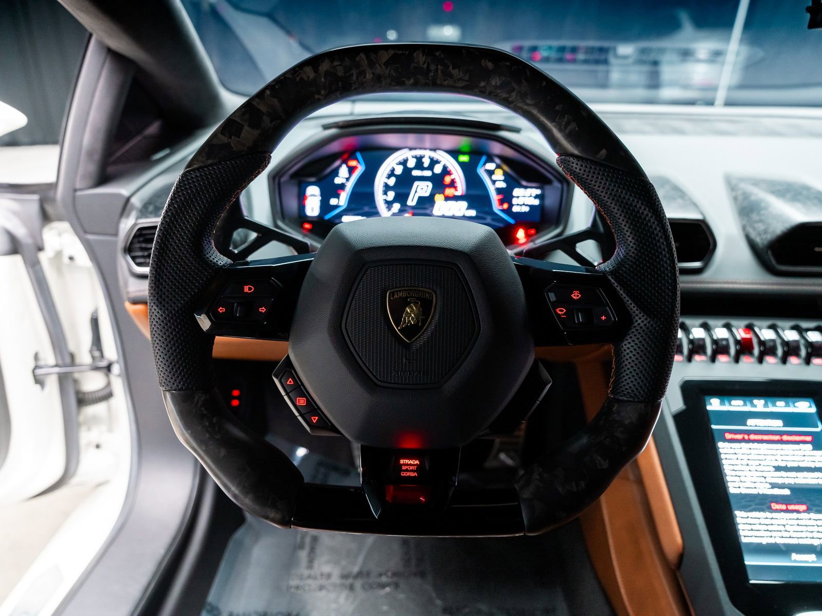 Used 2021 Lamborghini Huracan EVO image 6