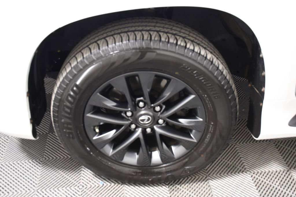 Used 2021 Lexus GX 460 Premium w/ Premium Package image 11