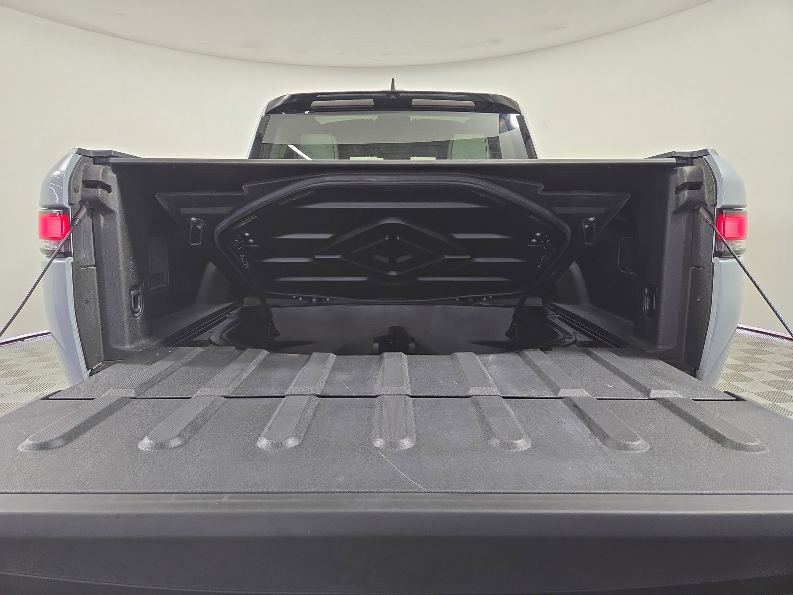 Used 2022 Rivian R1T Adventure image 15