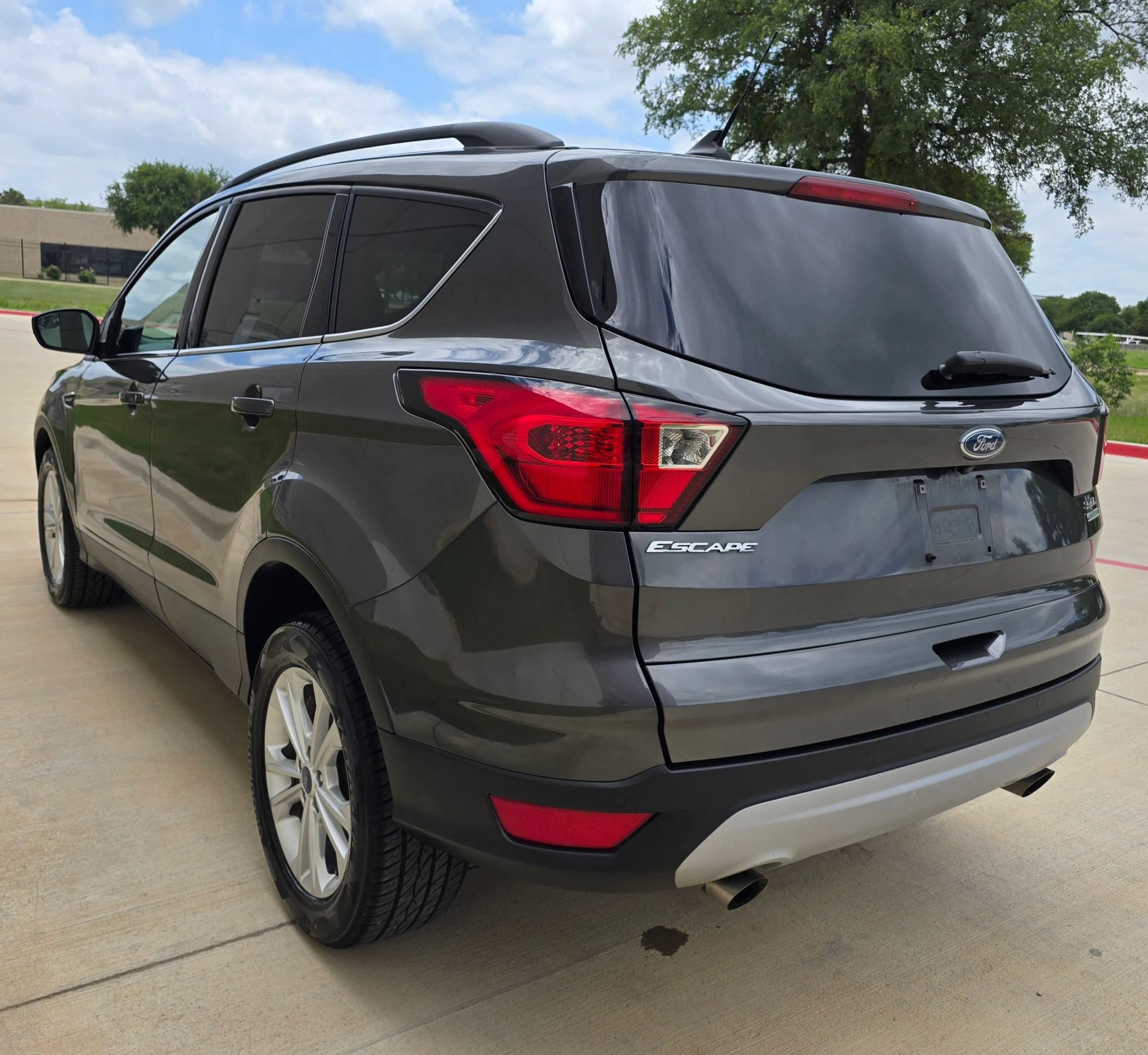 Used 2019 Ford Escape SEL FWD image 6