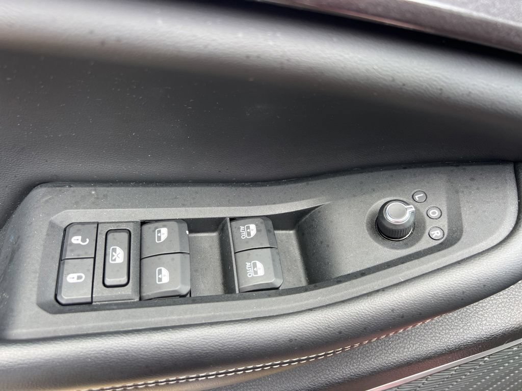 Used 2022 Jeep Grand Cherokee L Laredo AWD/4WD image 26