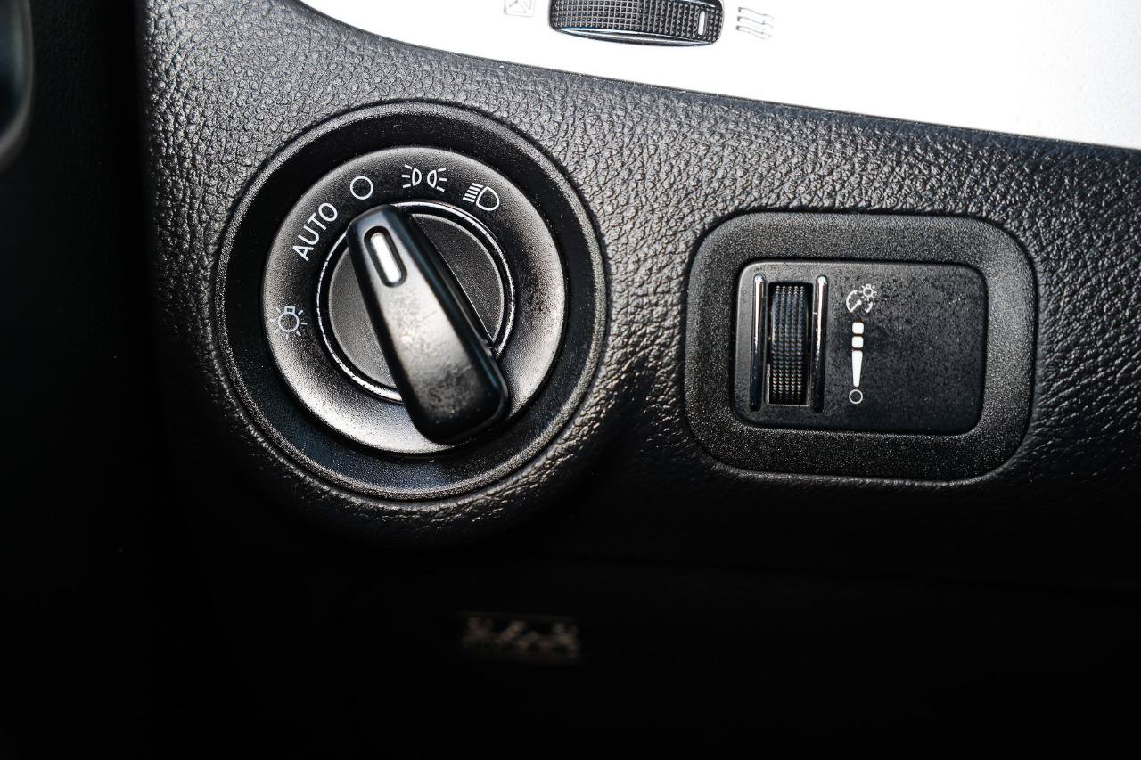 Used 2017 Dodge Journey SE FWD image 40