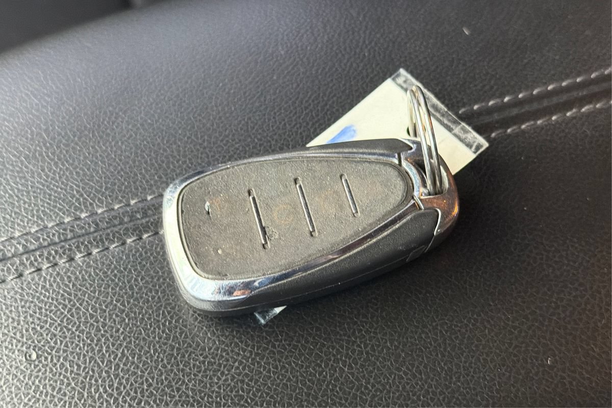 Used 2021 Chevrolet Malibu LT FWD image 33