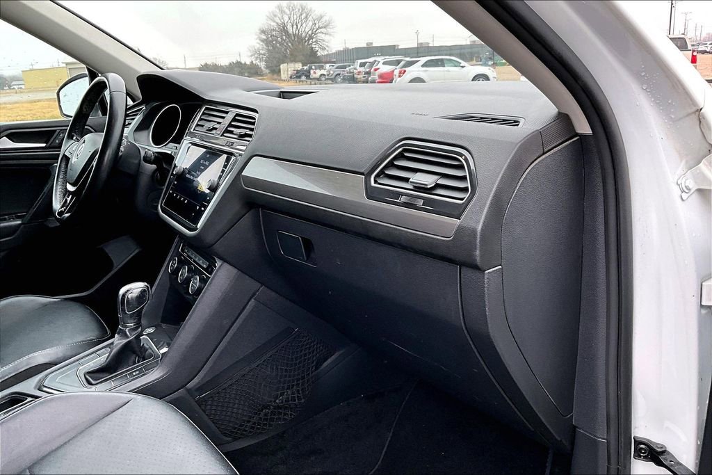 Used 2019 Volkswagen Tiguan SE image 14