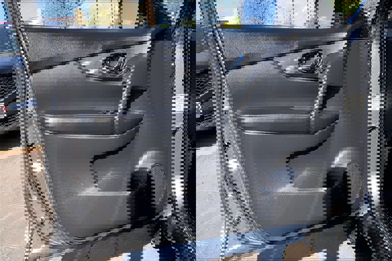 Used 2018 Nissan Rogue SV image 22