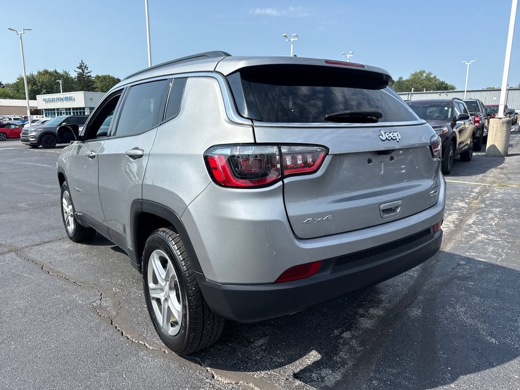 Used 2024 Jeep Compass Latitude AWD/4WD image 9