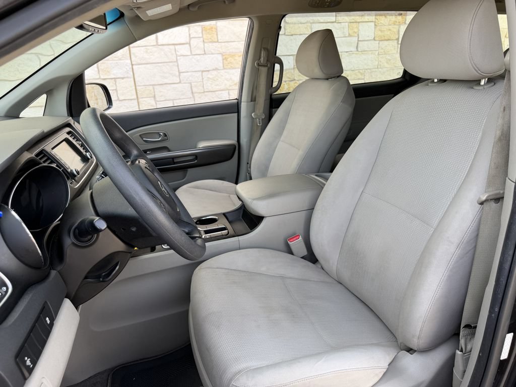 Used 2021 Kia Sedona LX FWD image 25